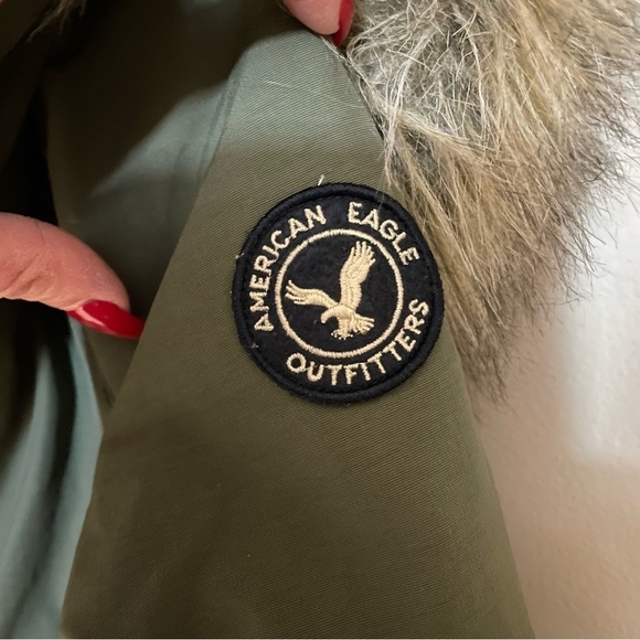 American eagle faux fur hooded sherpa lined quitted army green parka size M - Picture 9 of 15